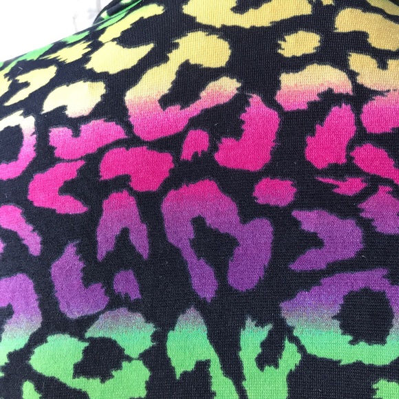 NWOT🎨MULTI-COLORED LEOPARD PRINT ROMPER - Picture 4 of 6